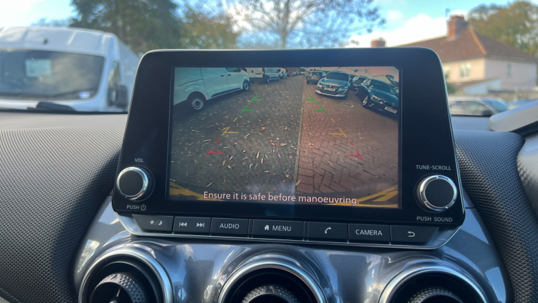 Nissan Juke 1.0 DiG-T 114 Acenta 5dr Petrol Hatchback